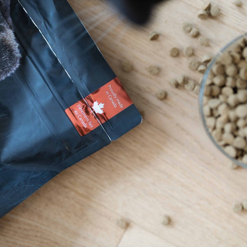 Oven-Baked Tradition nourriture pour chiens et chats cuite au four au Québec recettes saines, sans grains, nutrition équilibrée